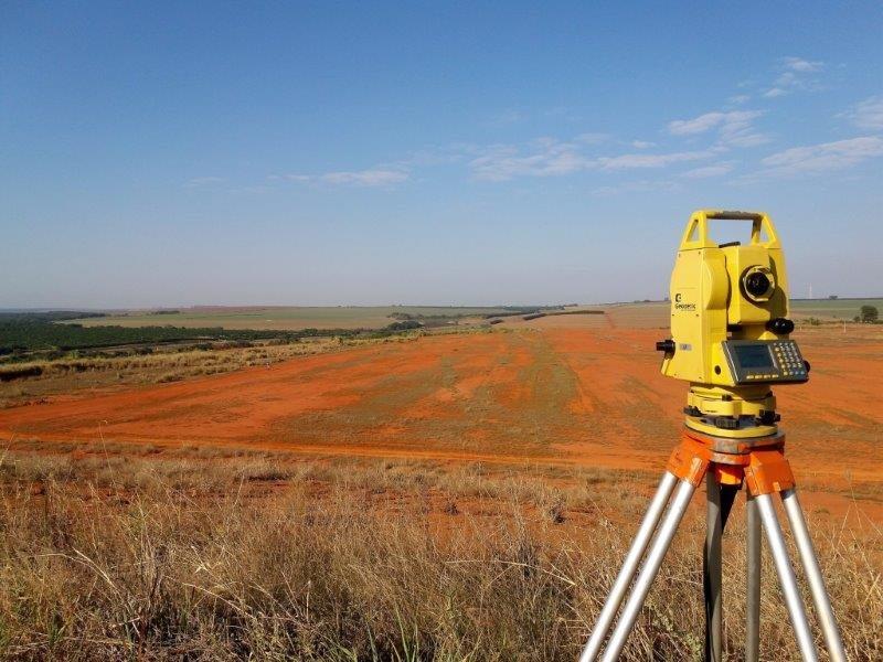 Levantamento planialtimétrico cadastral